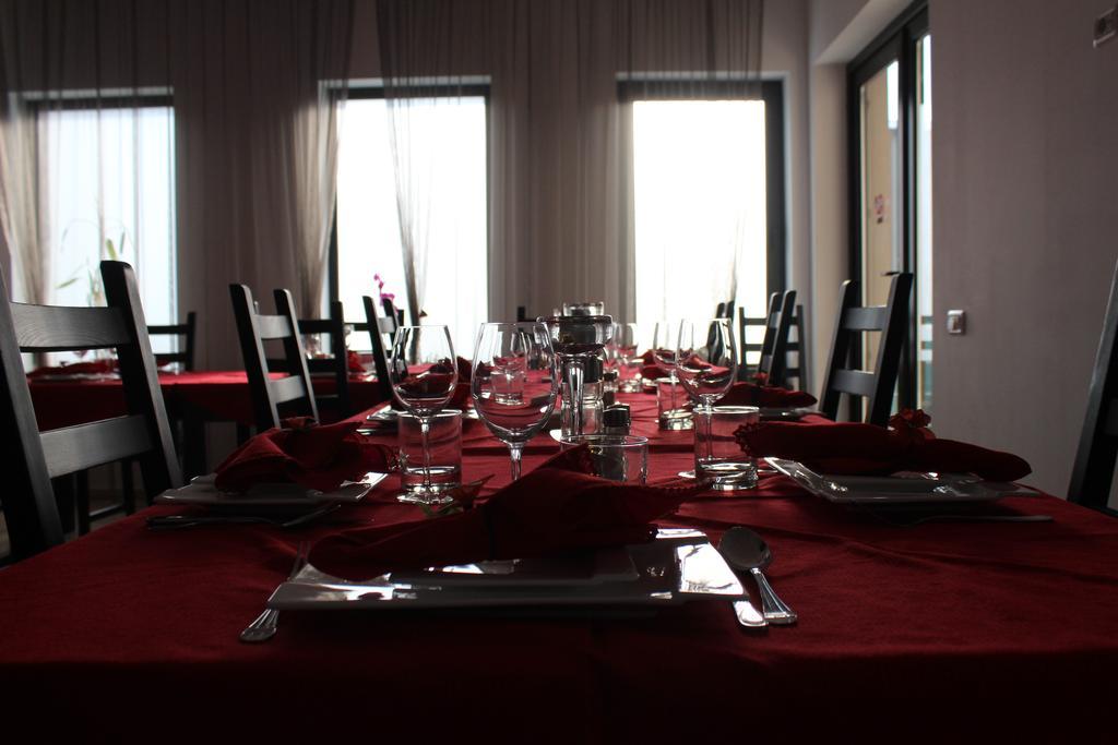 Indeep Club Hotell Cumpăna Eksteriør bilde